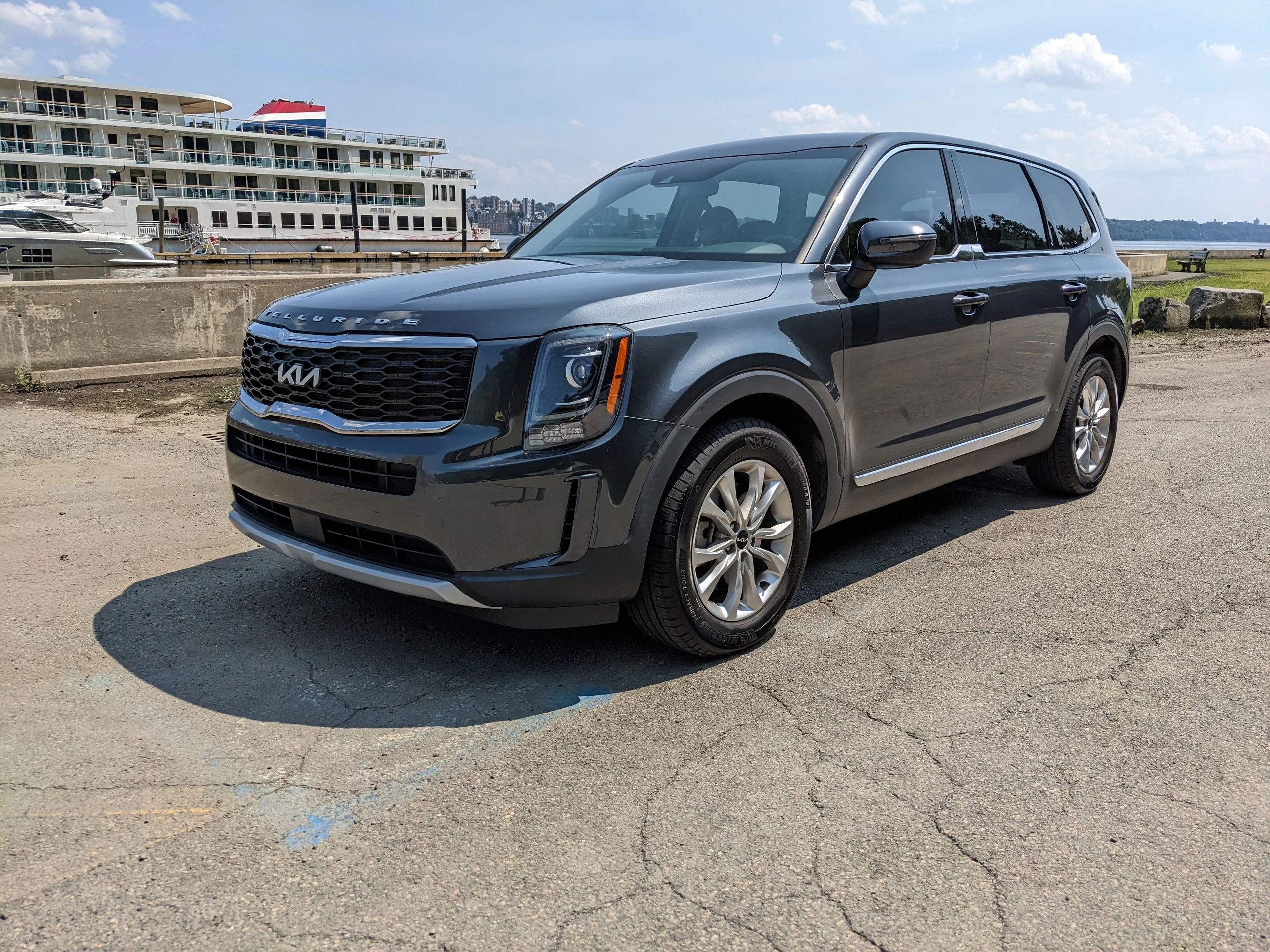2022 Kia Telluride LX AWD - Gravity Grey